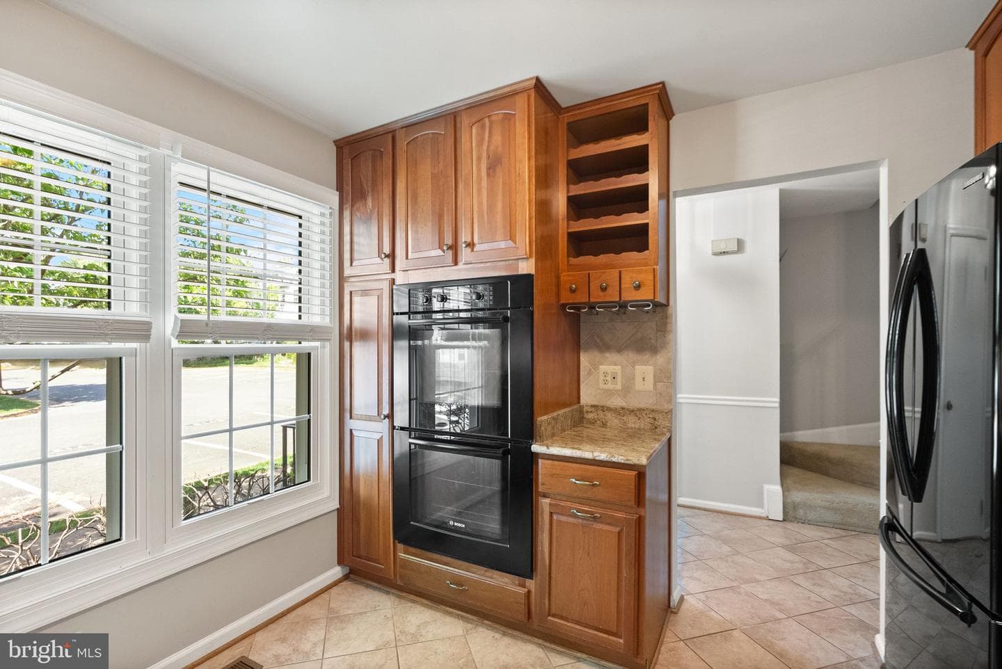 711 Acorn Court photo 8