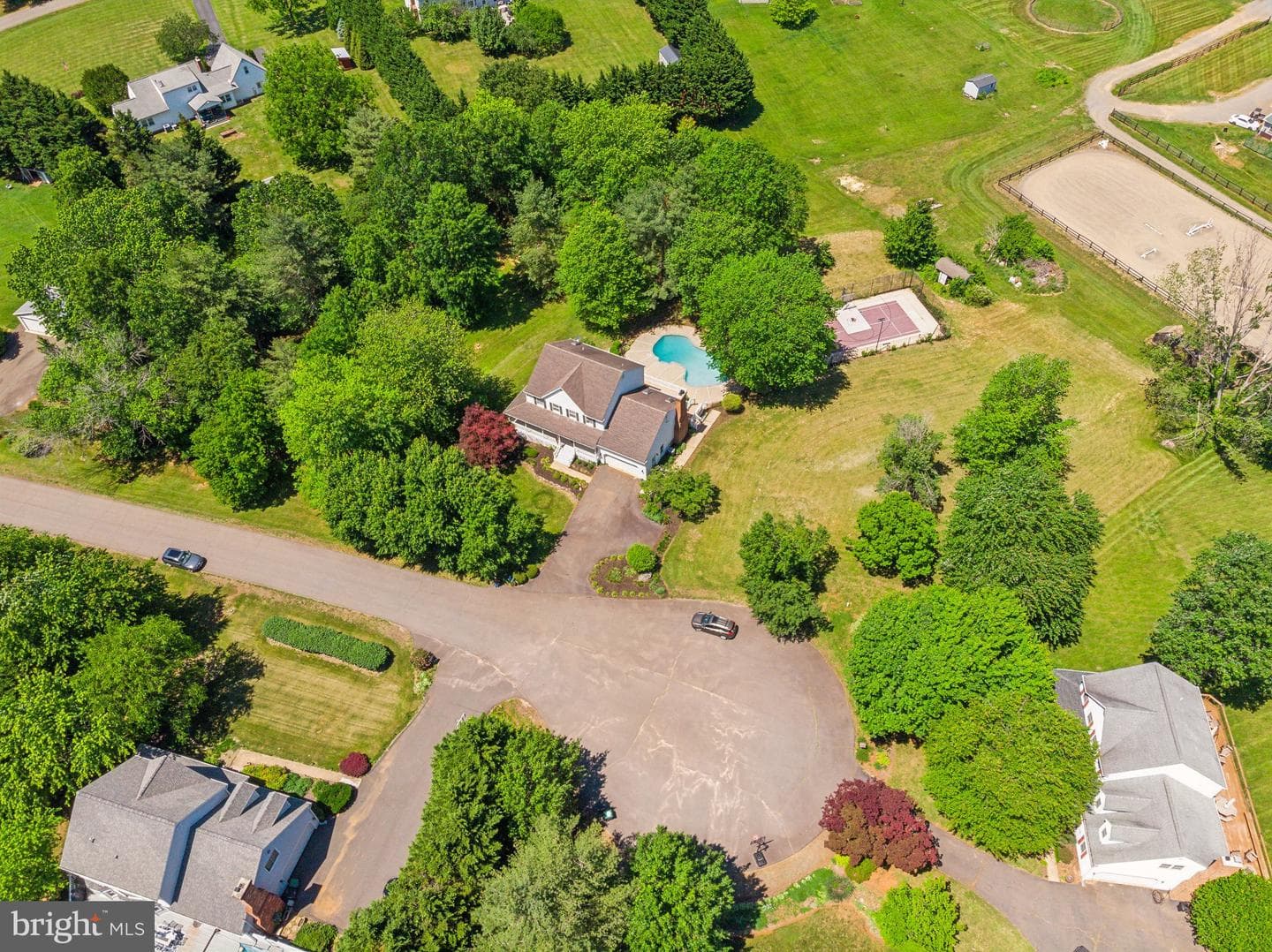 7708 Castlebury Court photo 39