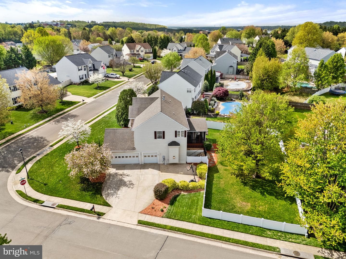 700 Lancrel Road photo 11