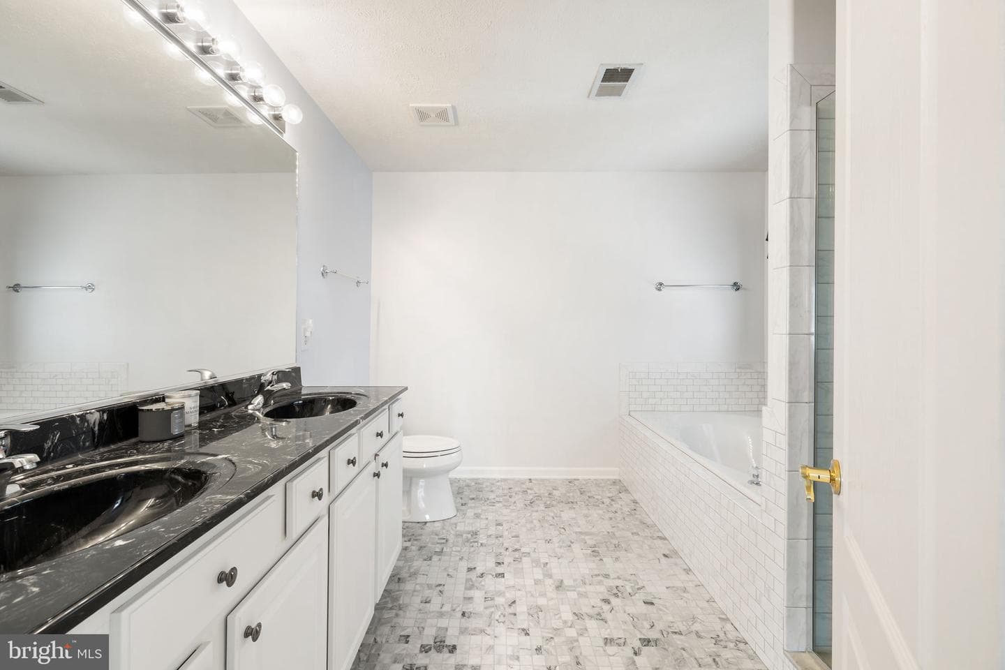 700 Lancrel Road photo 68