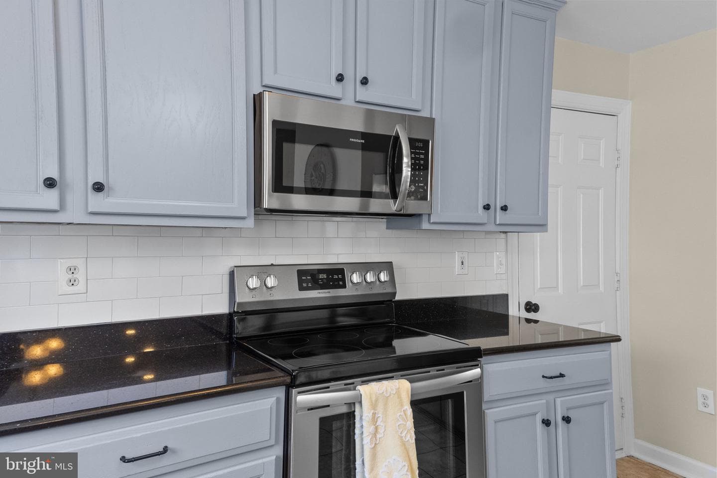 243 Windward Court photo 4