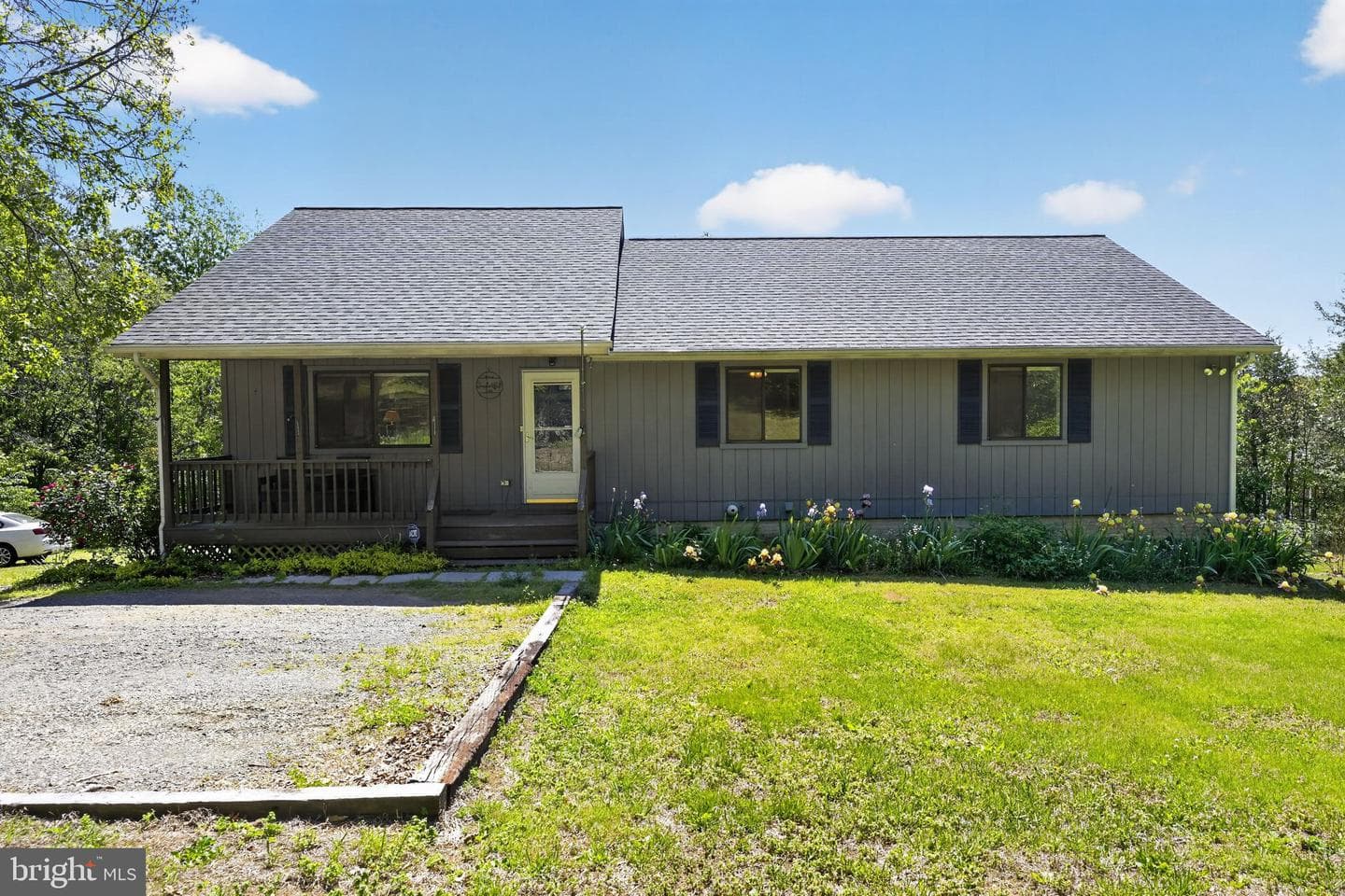 8427 Springs Way Place photo 4