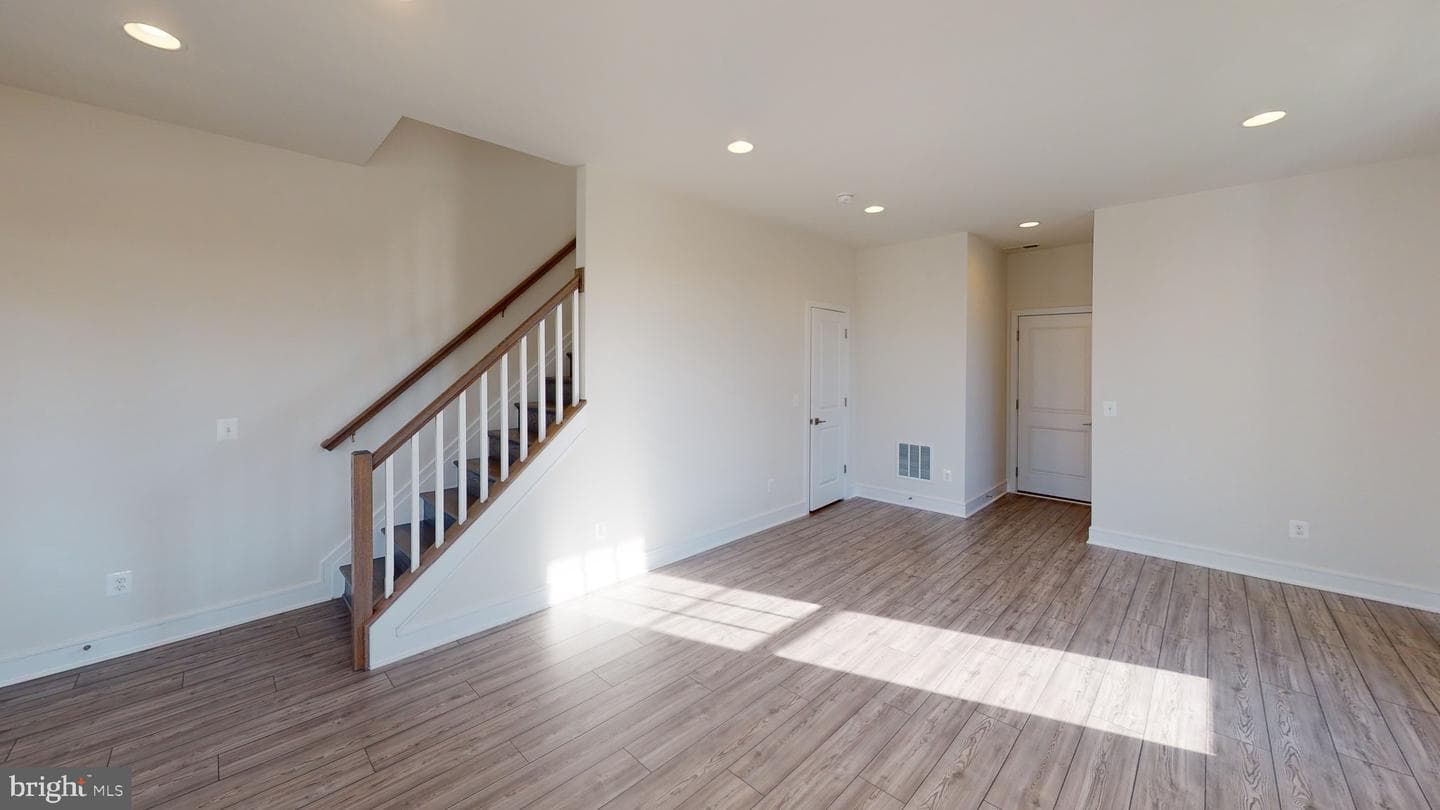 8665 Anderson Avenue photo 9