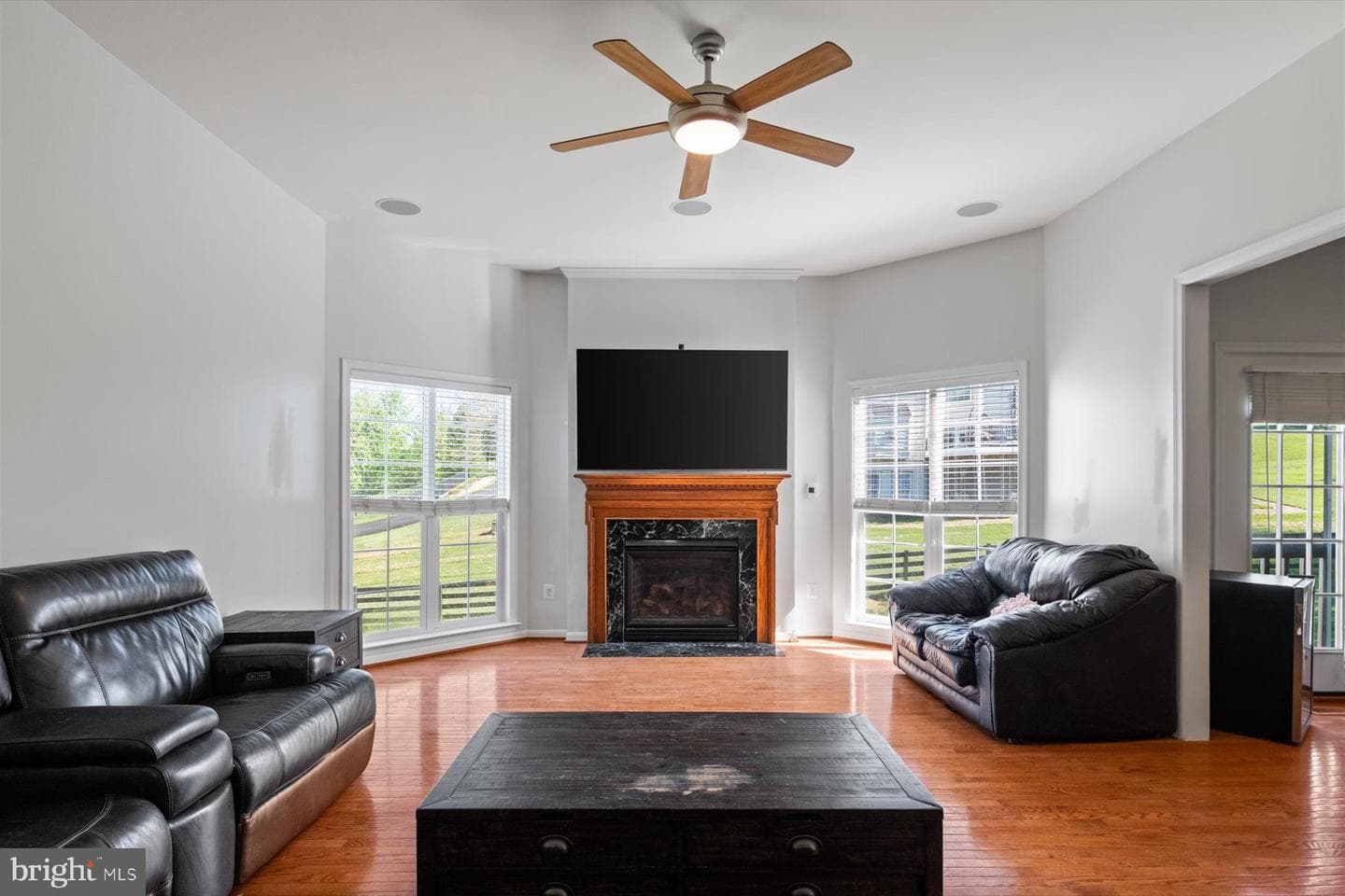 5570 Cattail Court photo 7