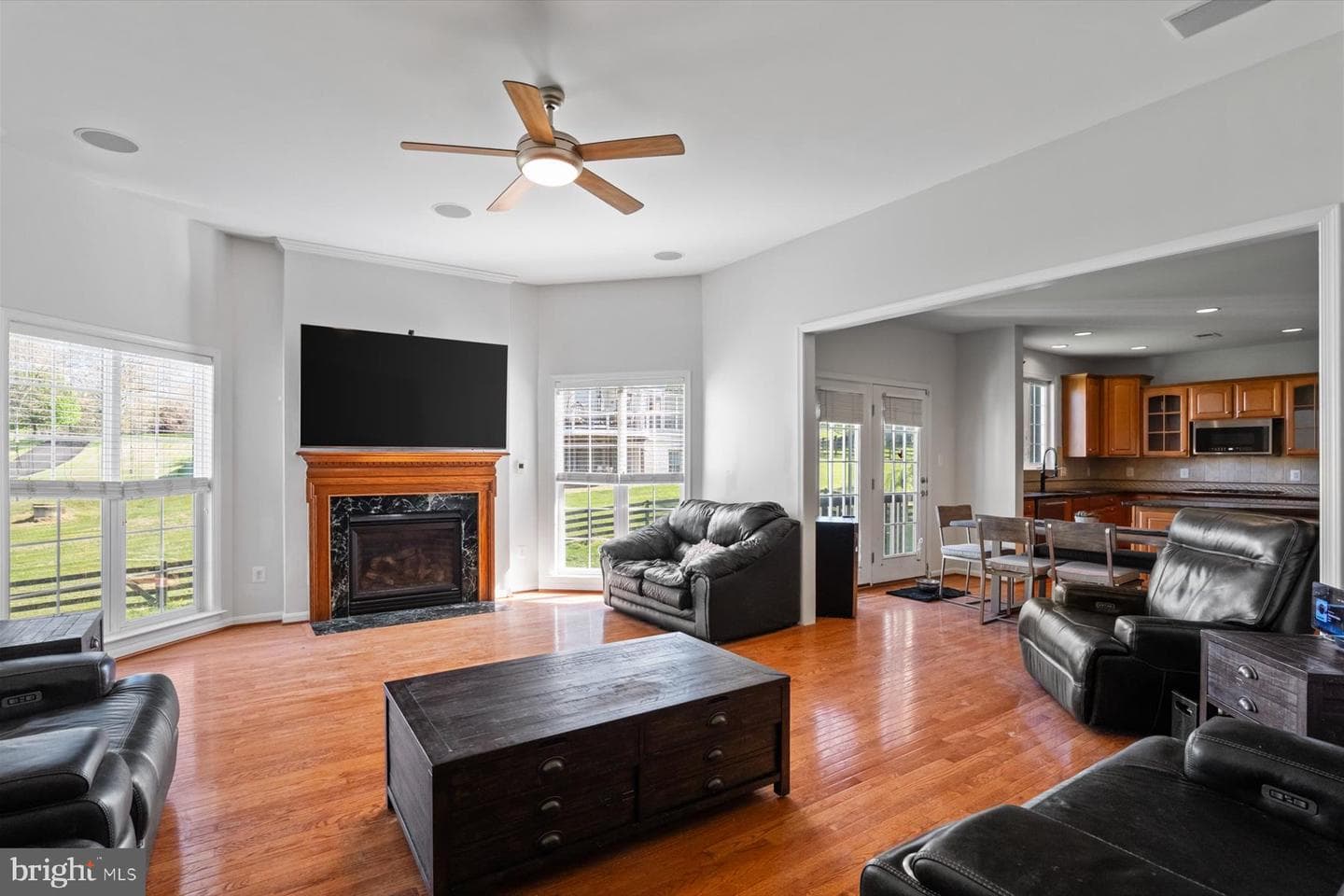 5570 Cattail Court photo 8