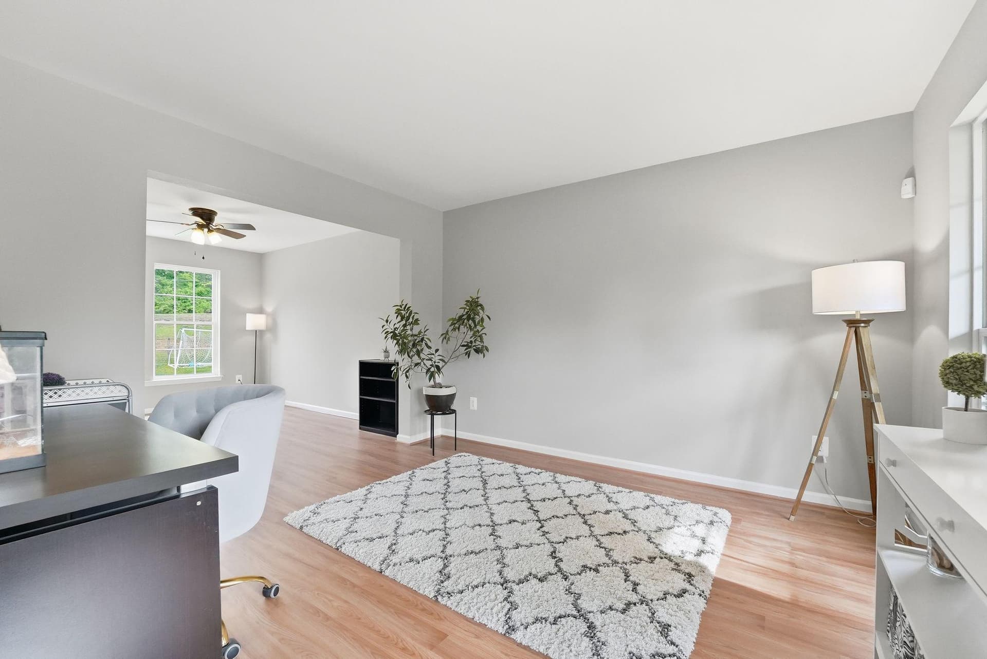 6686 Clarkes Meadow Drive photo 10