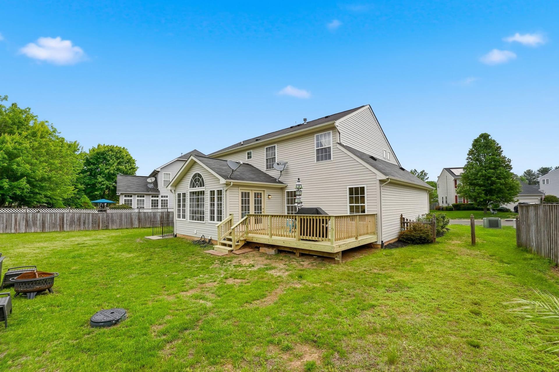6686 Clarkes Meadow Drive photo 45