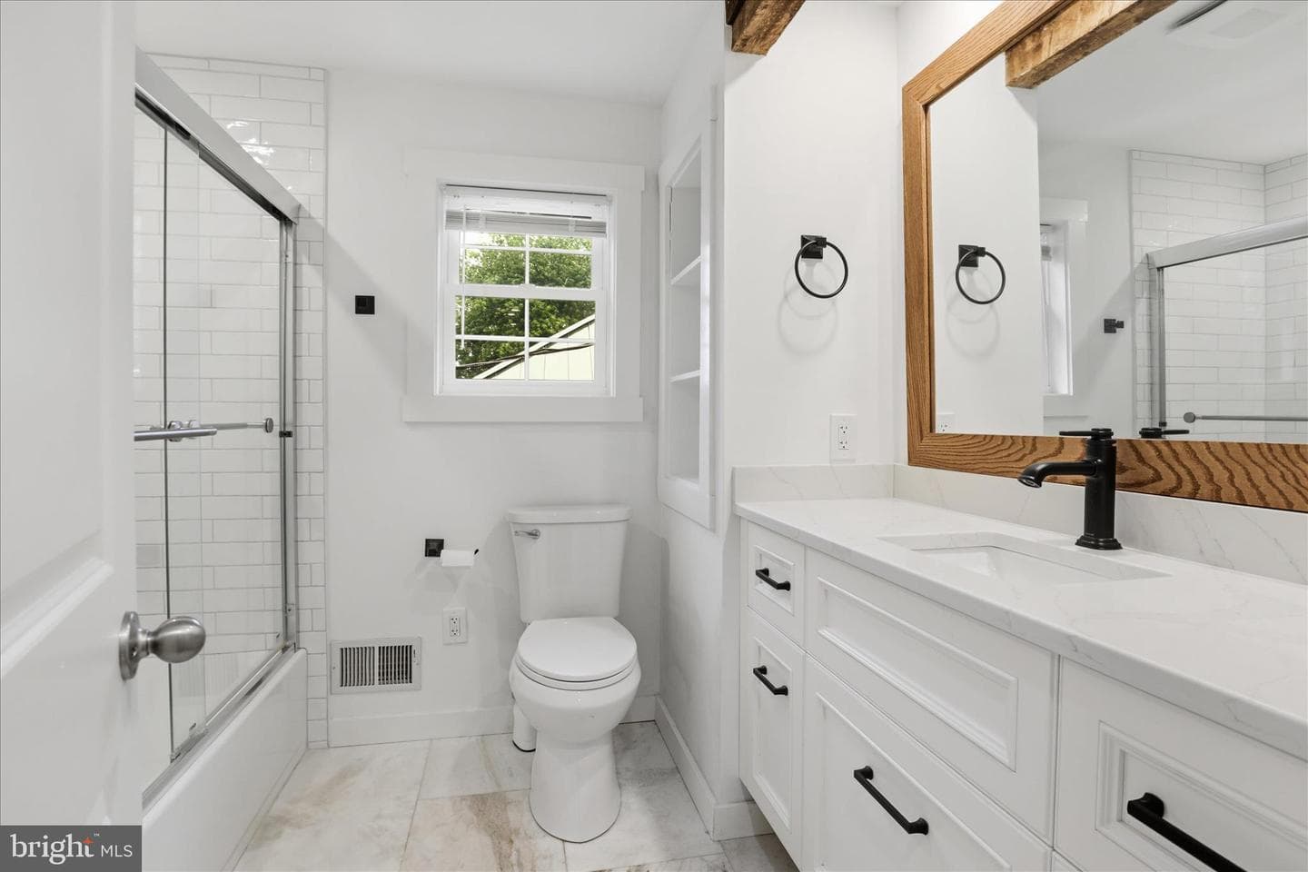 179 Waterloo Street photo 19