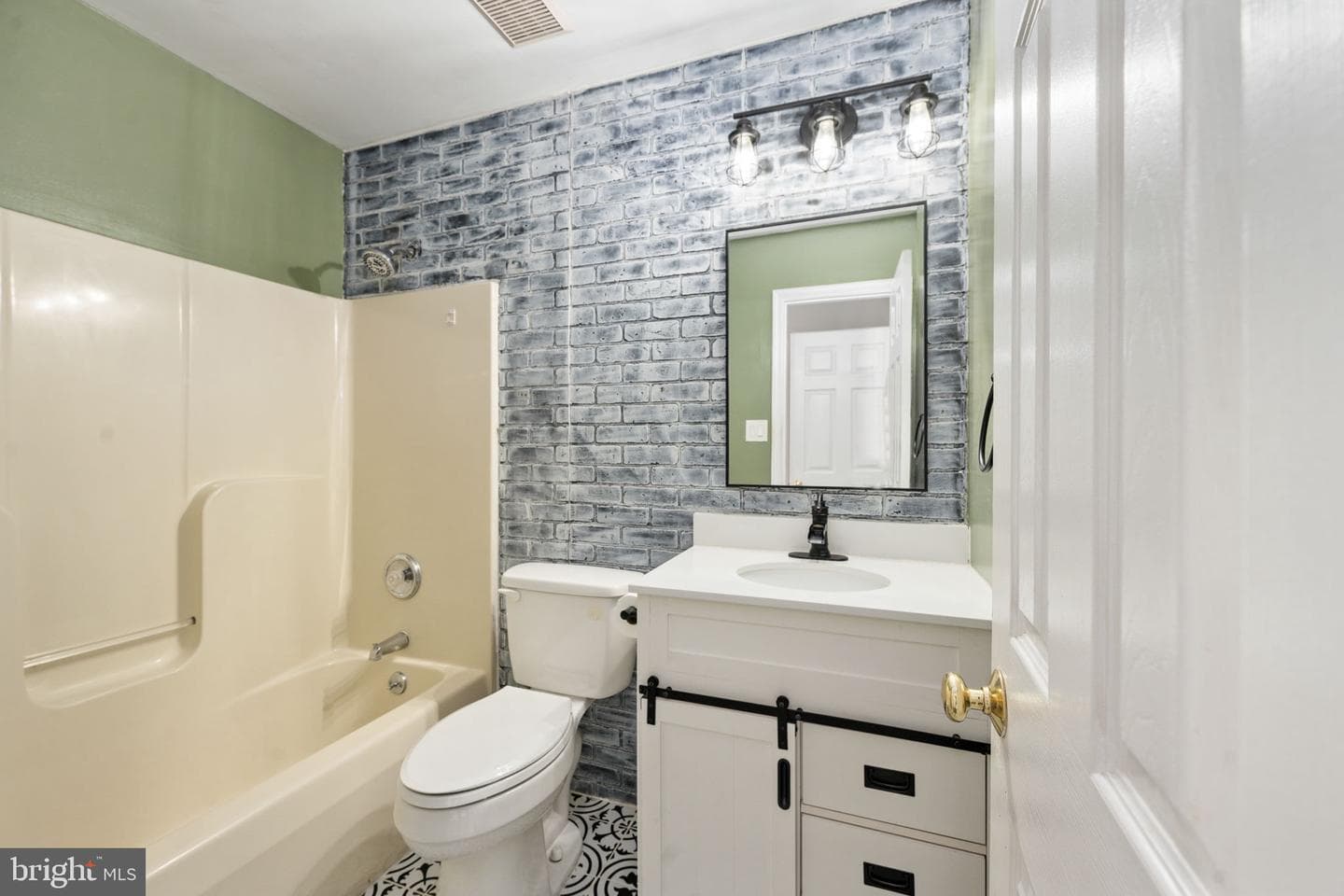 11211 Wolfe Court photo 32
