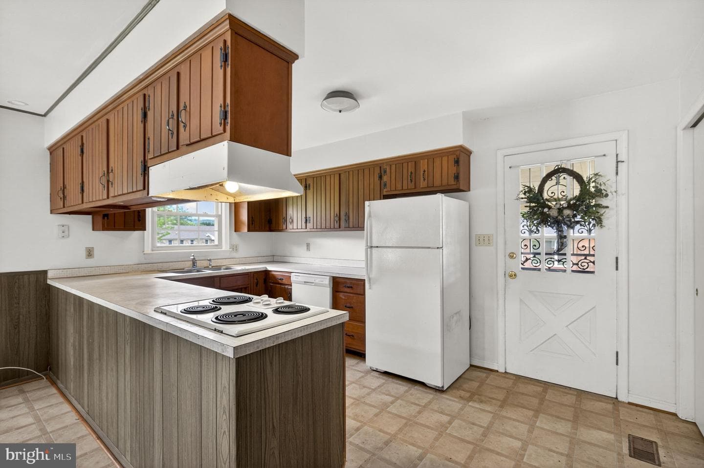 312 Norfolk Drive photo 23