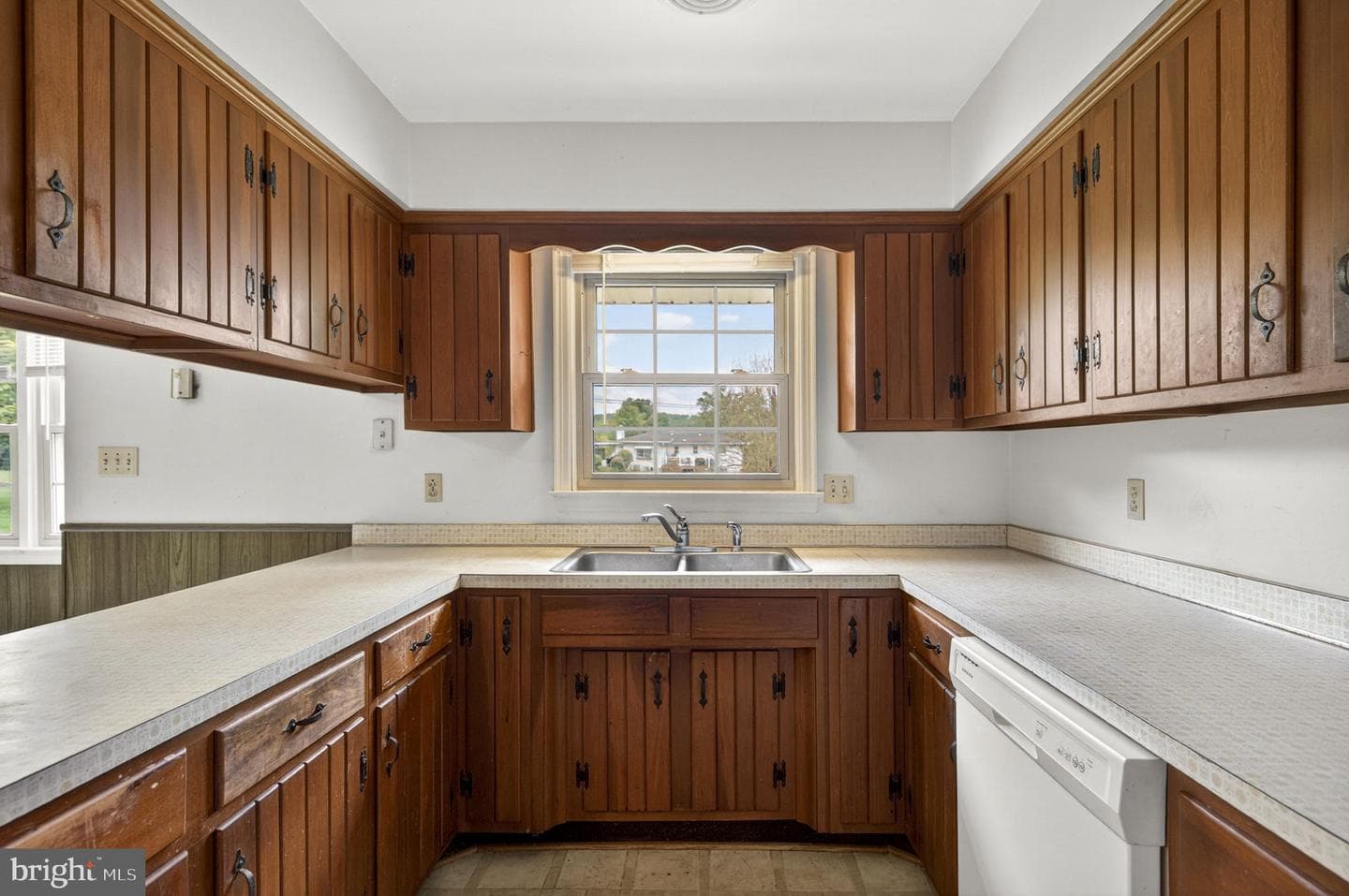 312 Norfolk Drive photo 24