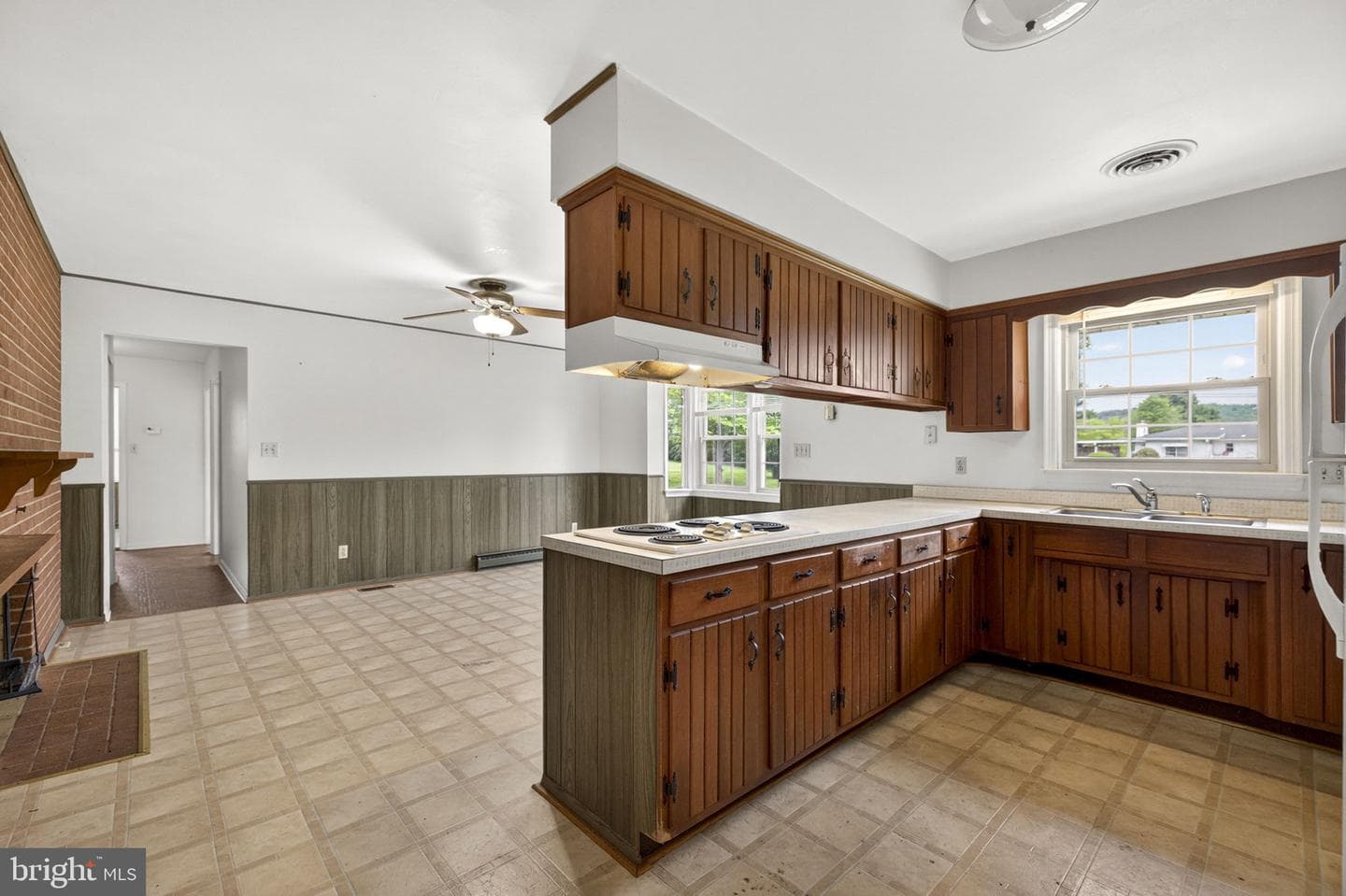 312 Norfolk Drive photo 25