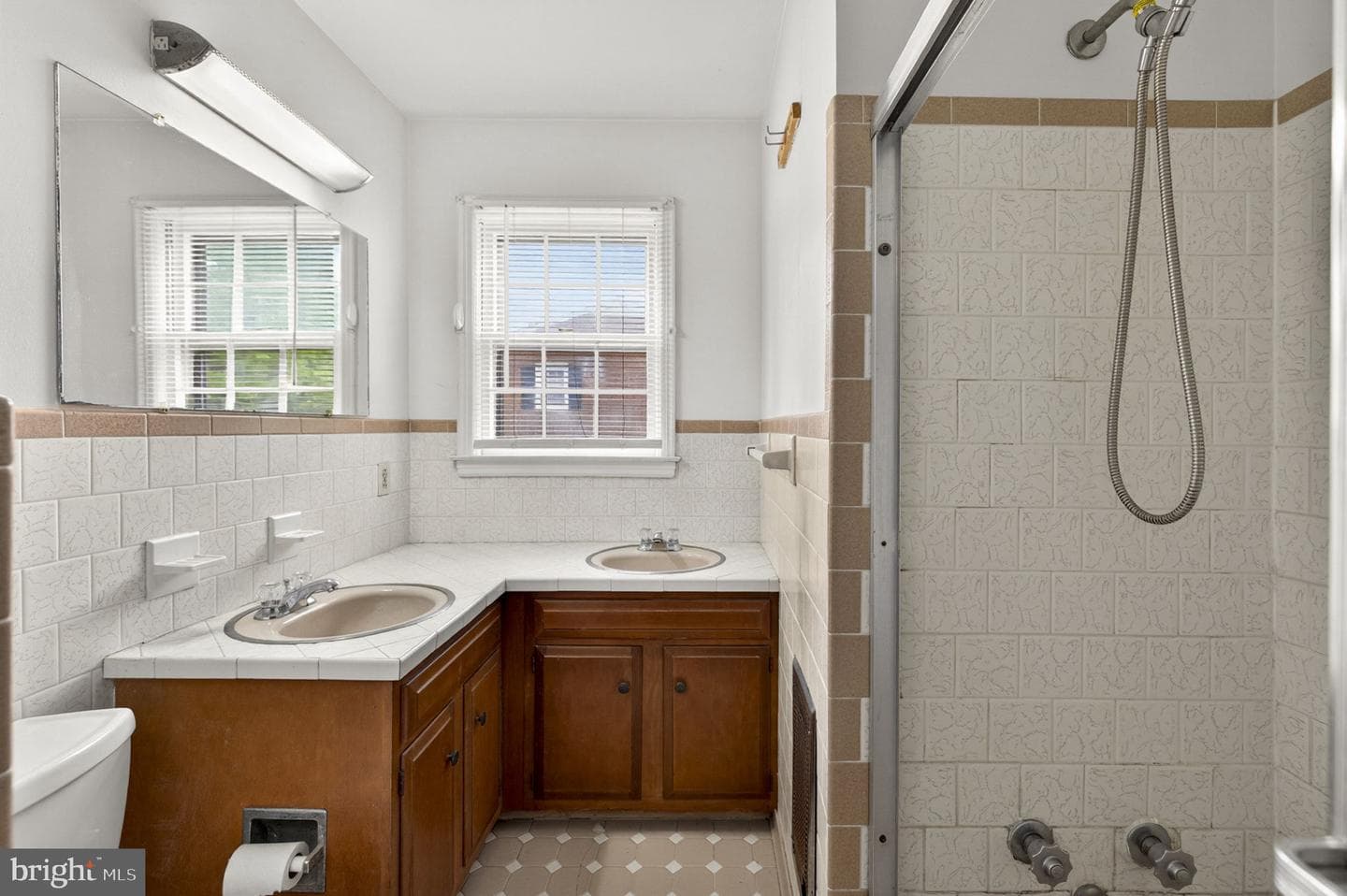 312 Norfolk Drive photo 30