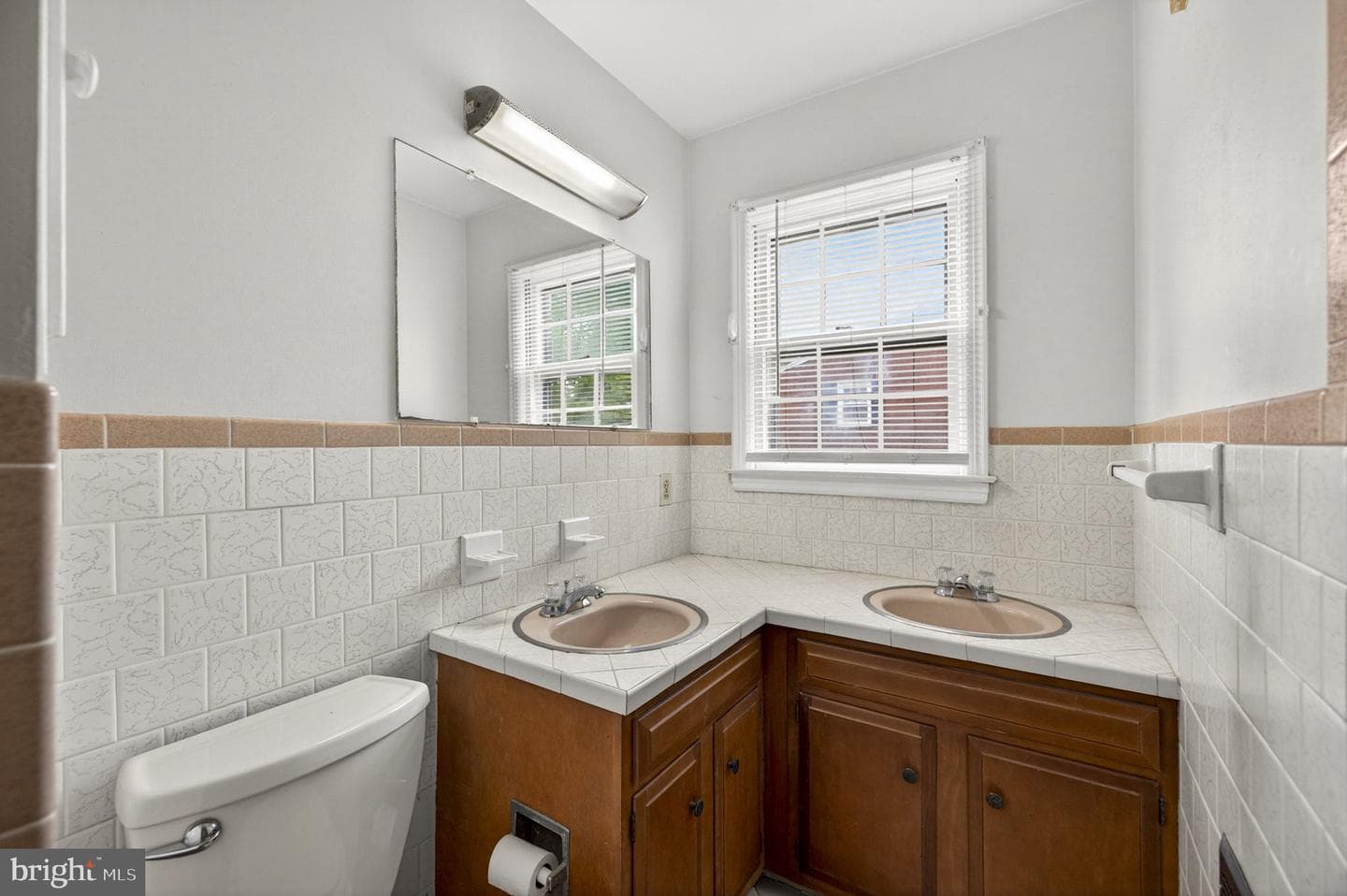 312 Norfolk Drive photo 31