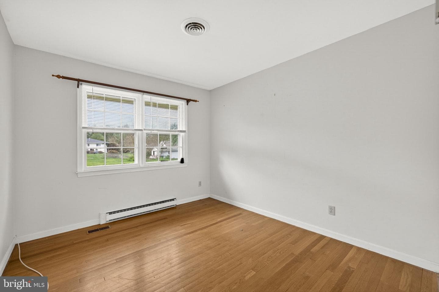 312 Norfolk Drive photo 32