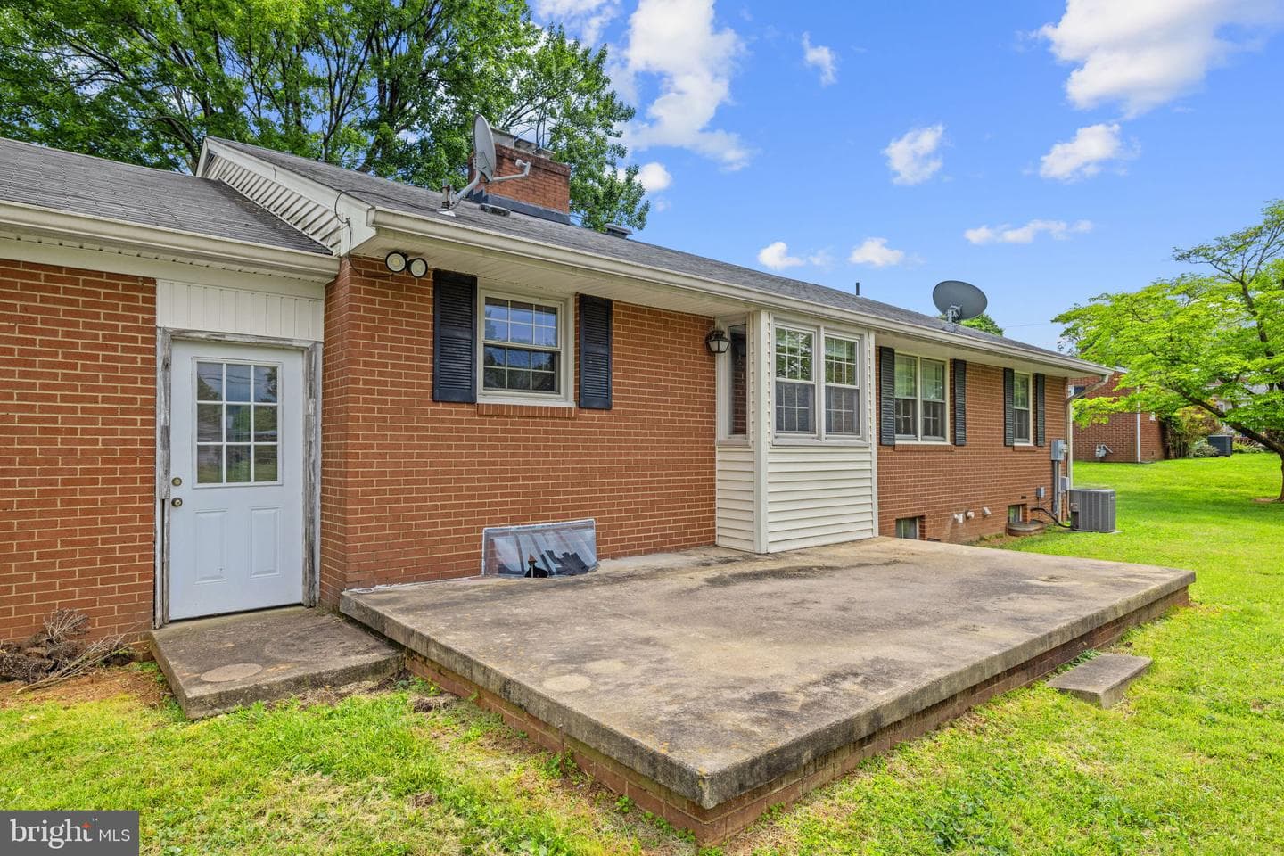 312 Norfolk Drive photo 40