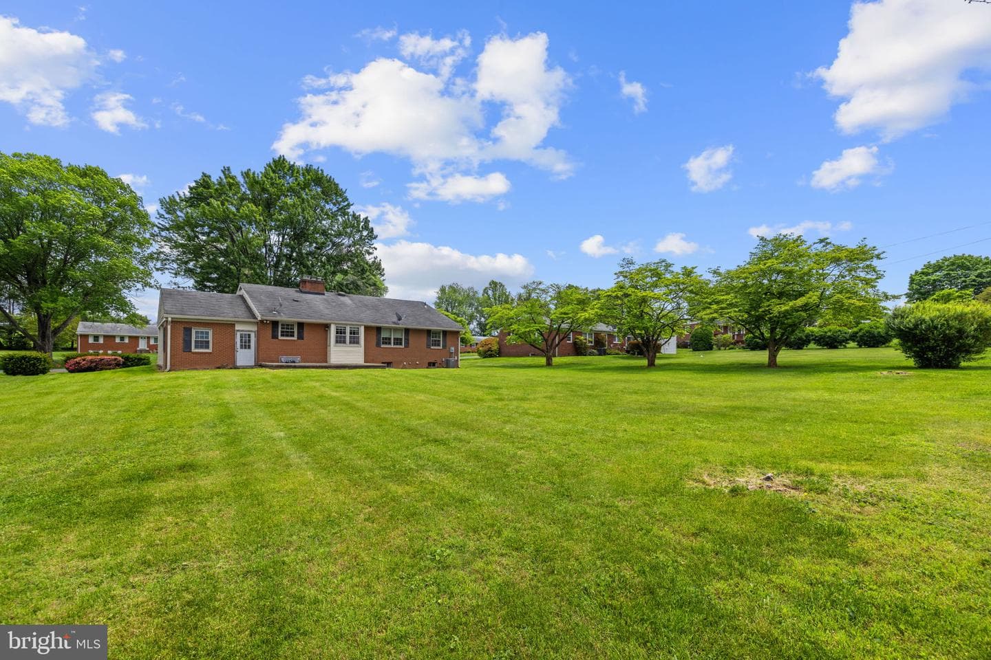 312 Norfolk Drive photo 43