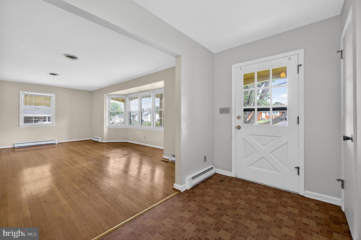 312 Norfolk Drive photo 9