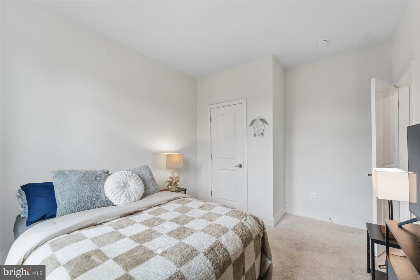 4256 Frost Street photo 5