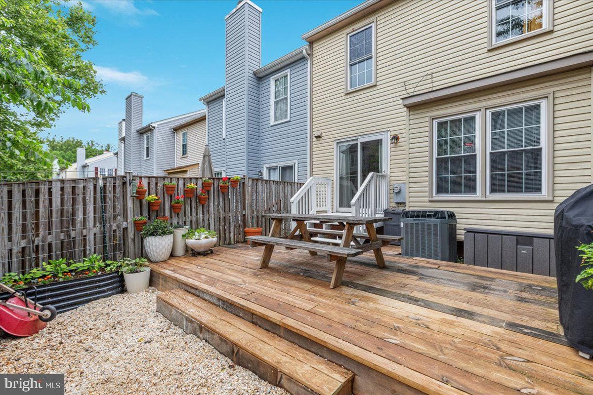 63 Pepper Tree Court photo 35