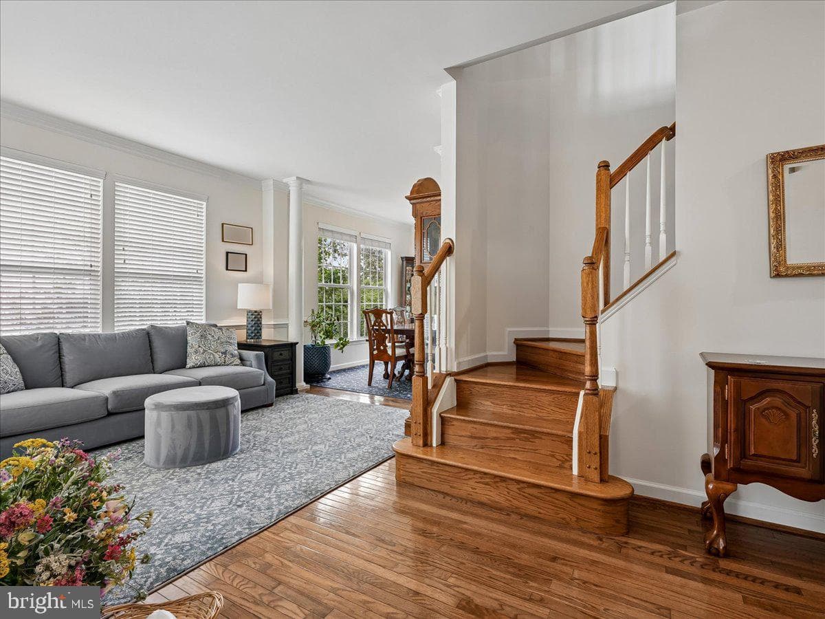 530 Estate Avenue photo 11