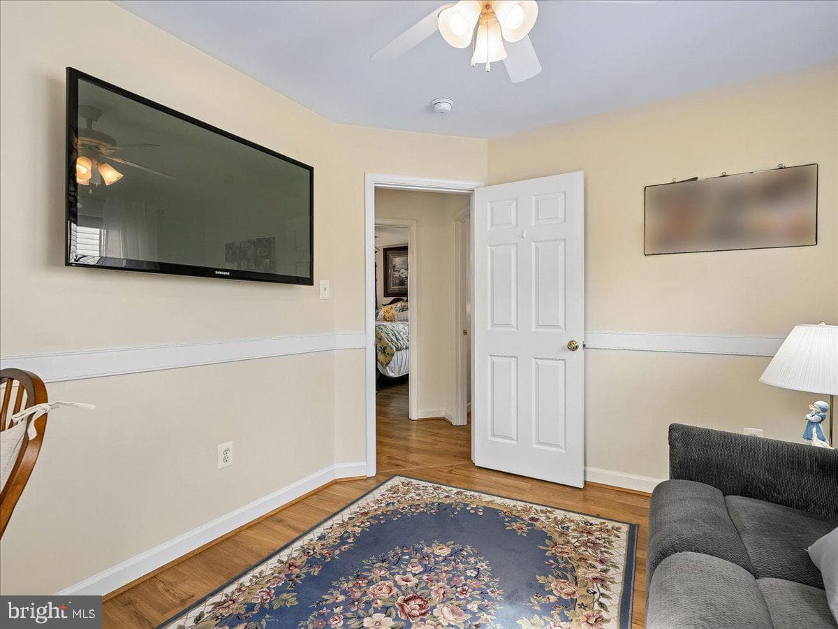 530 Estate Avenue photo 36
