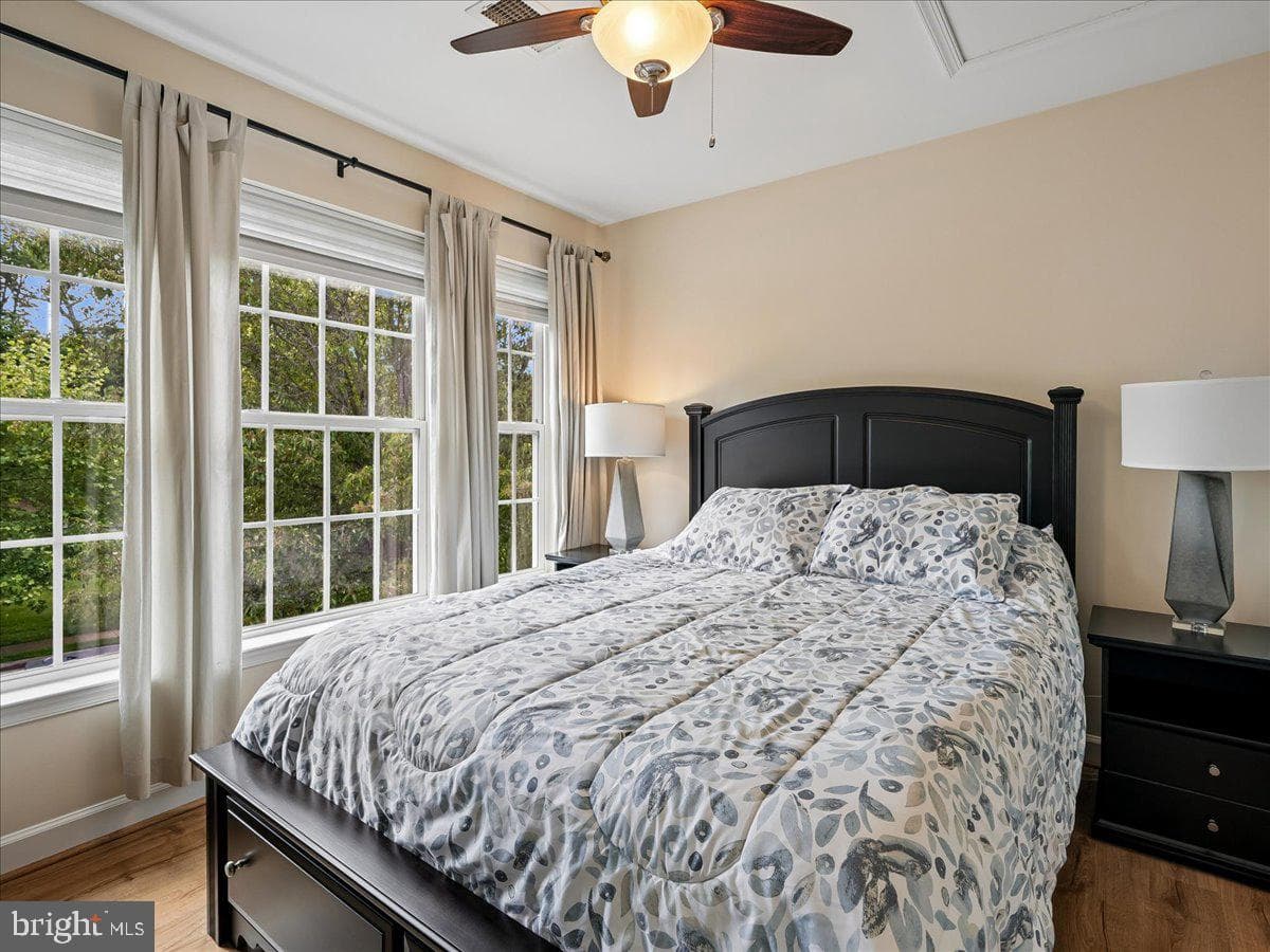 530 Estate Avenue photo 38