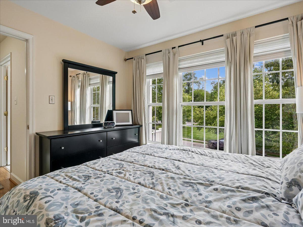 530 Estate Avenue photo 39