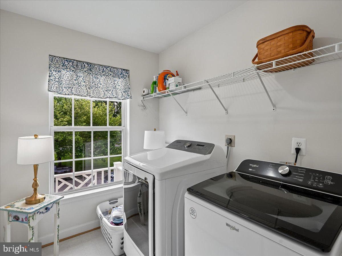530 Estate Avenue photo 41