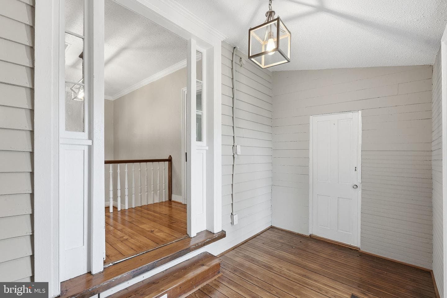 105 E Washington Street photo 17