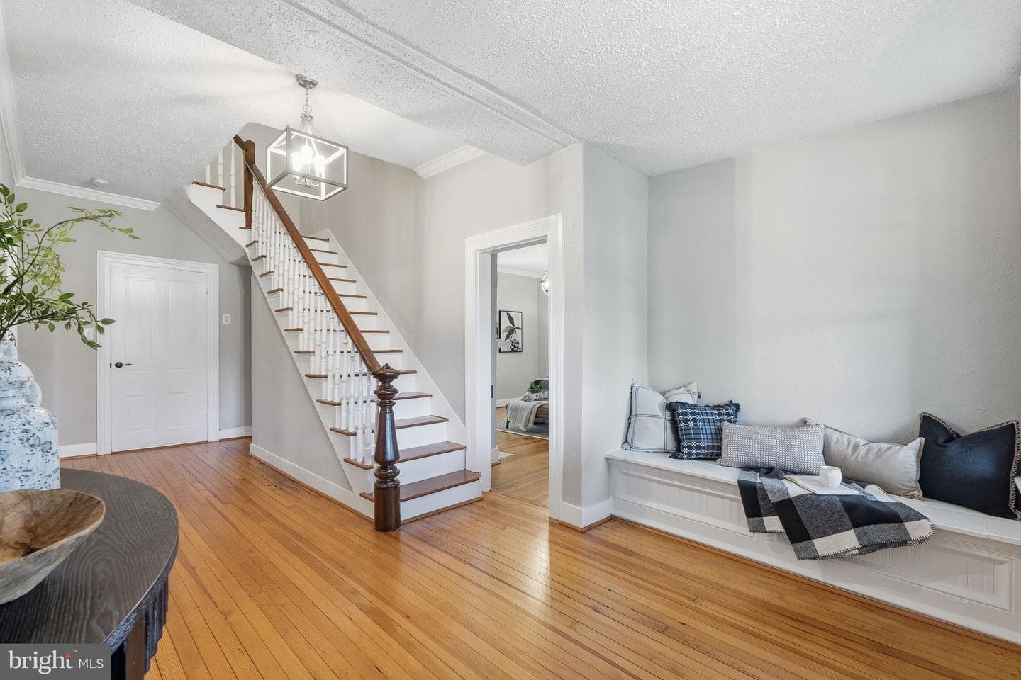 105 E Washington Street, Remington