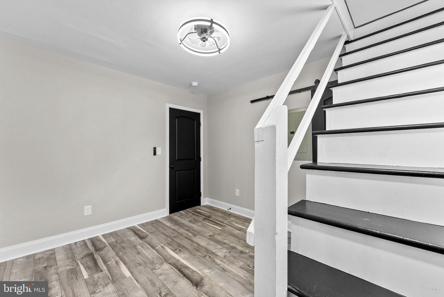 264 Monroe Street photo 28