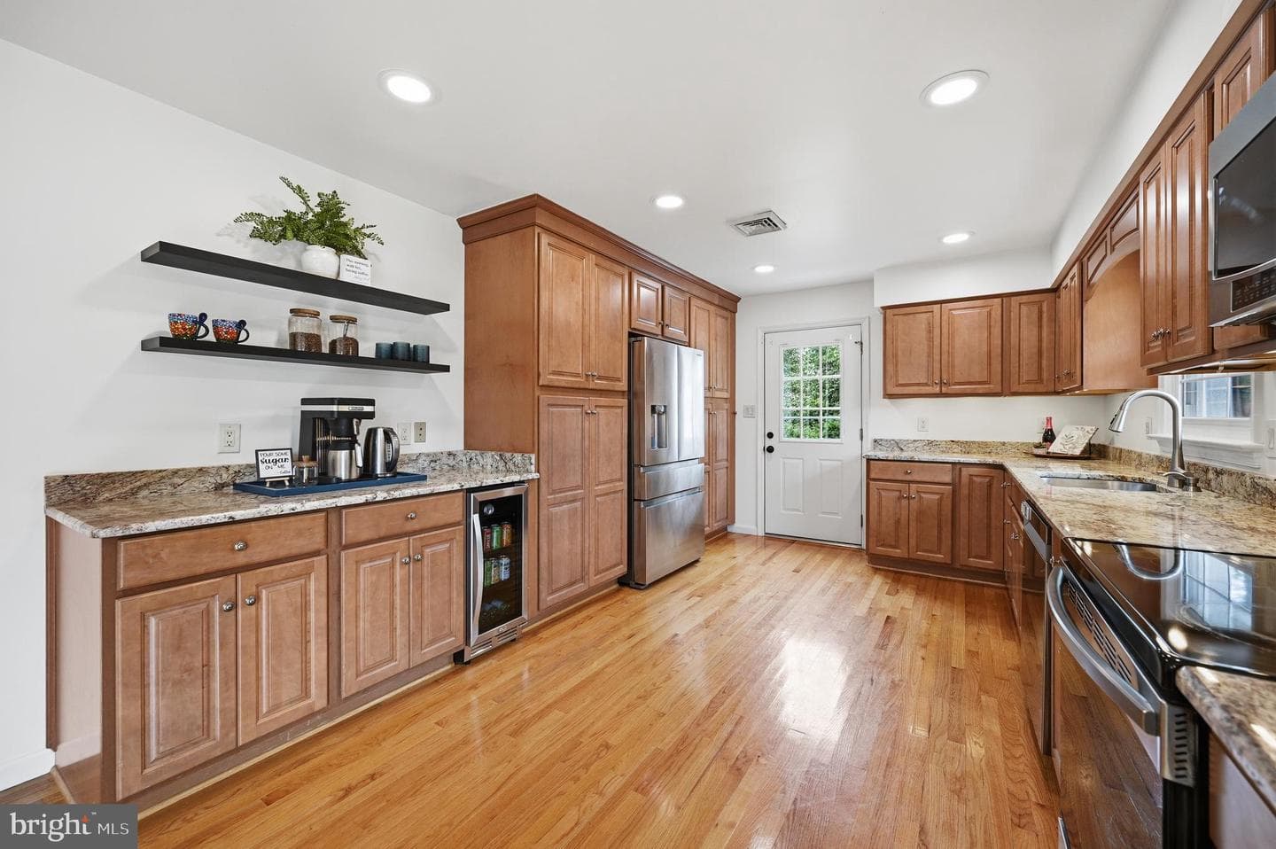 7473 Kennedy Road photo 6