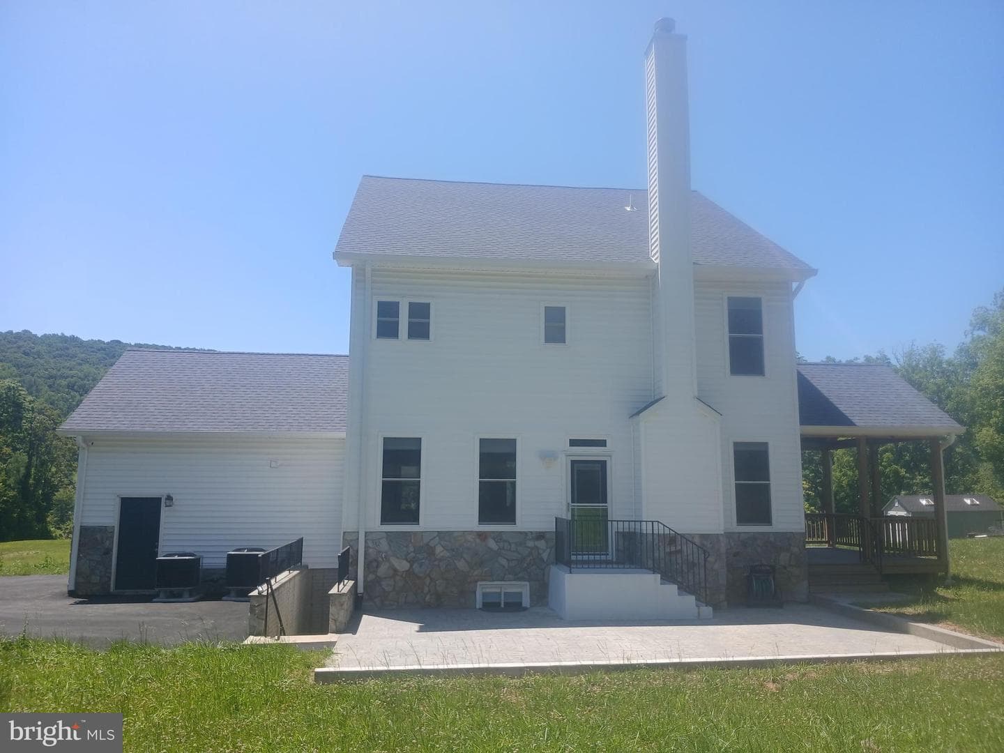 5201 Carolyns Way photo 39