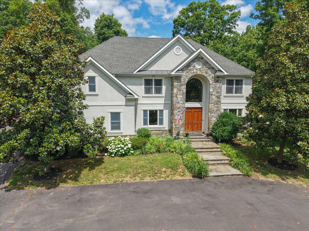 5202 Chase Lane, Midland
