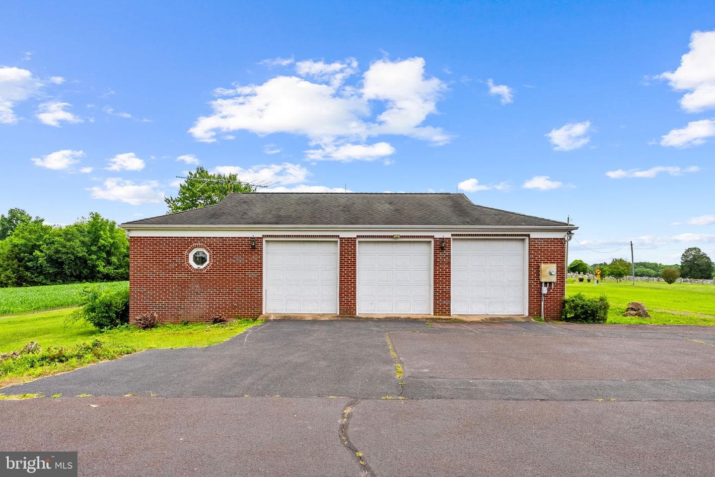 11889 Cemetery Road photo 66