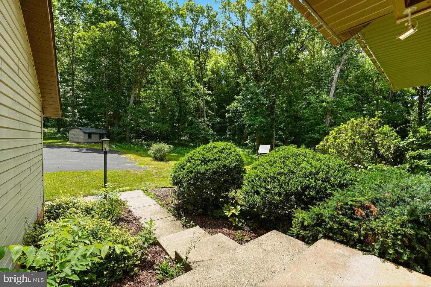 8423 Lock Lane photo 4