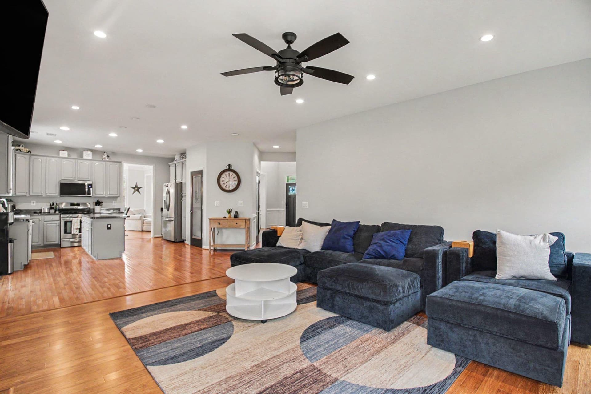 4056 Shrayer Court photo 12