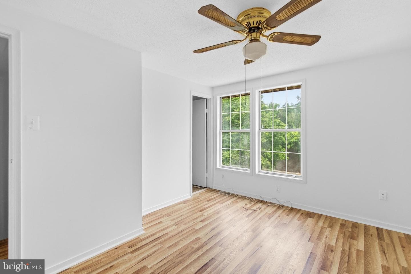Oak Leaf Court photo 19