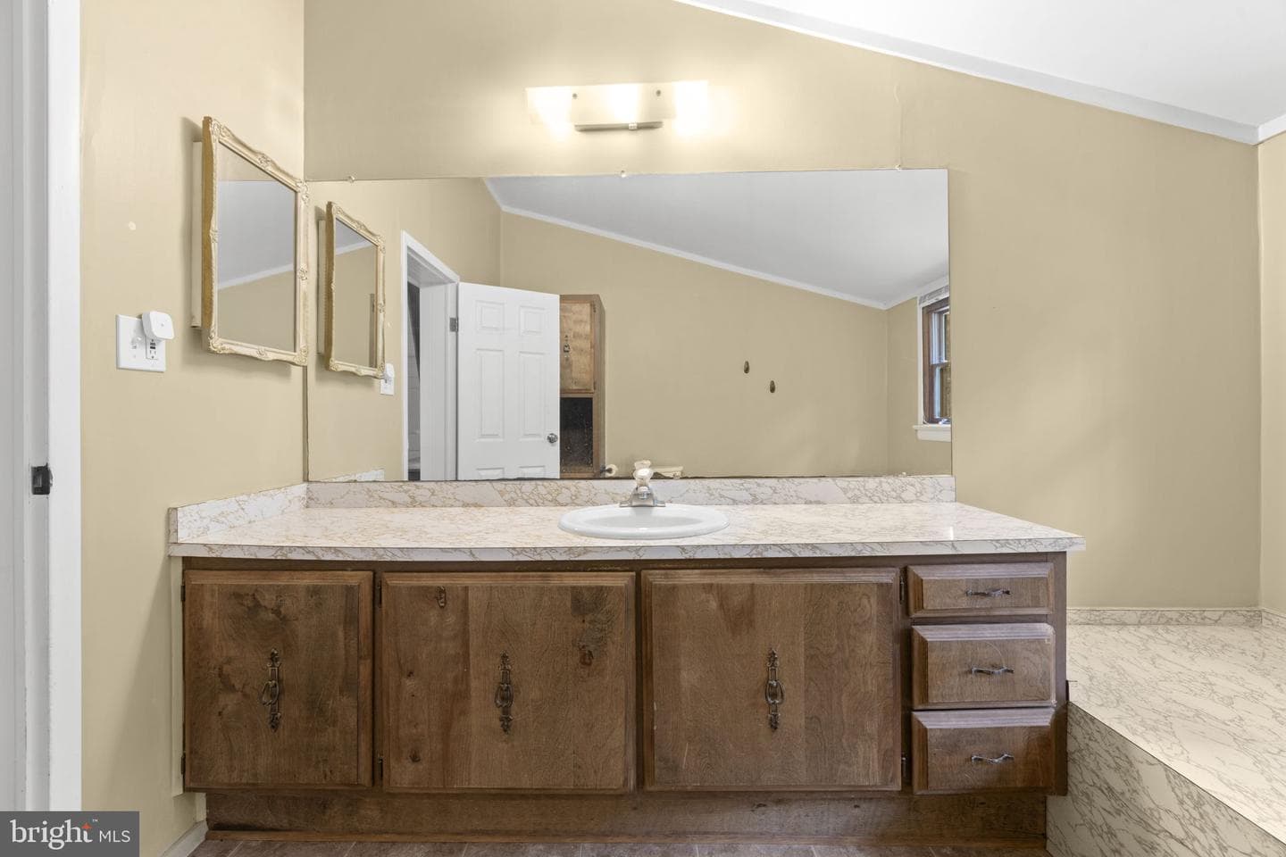 9448 Green Road photo 47