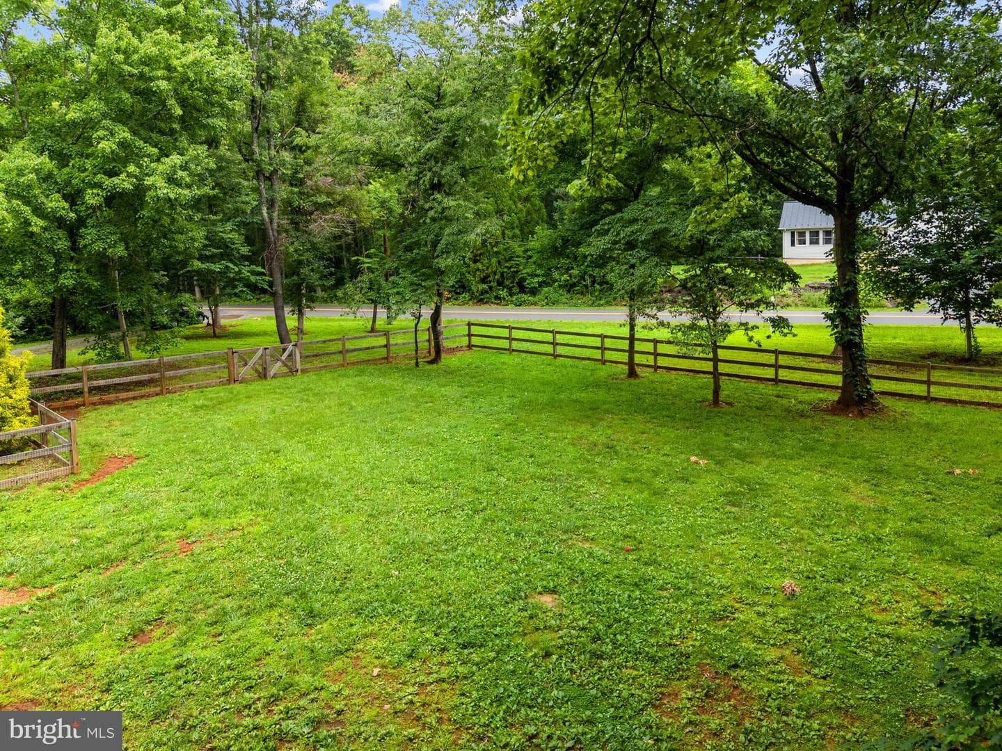 9448 Green Road photo 75