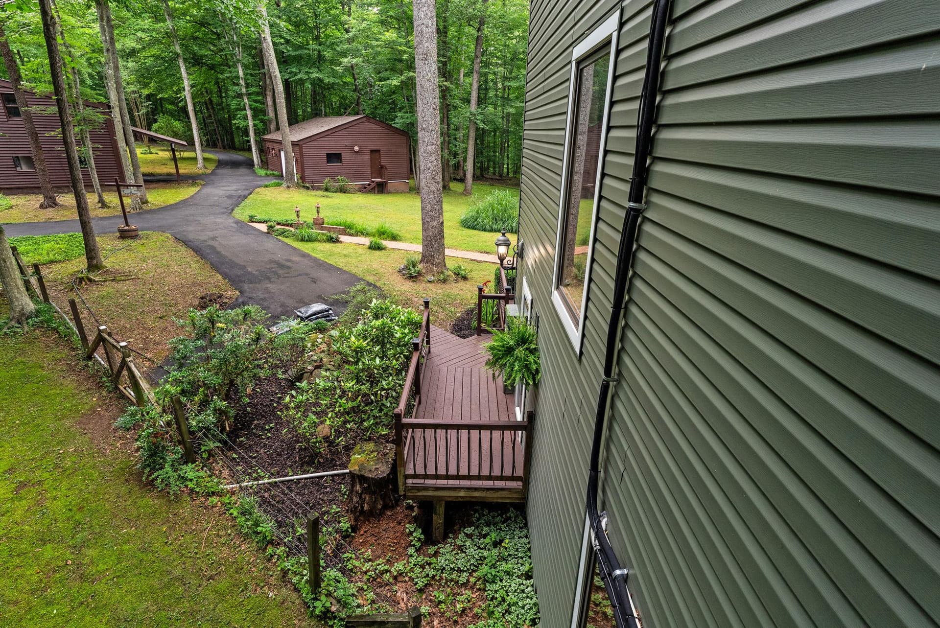 9914 Crest Court photo 79