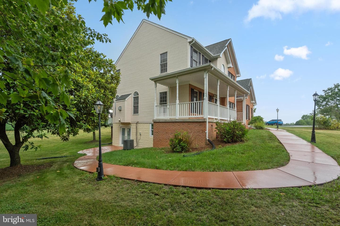 10143 Hedrick Farm Lane photo 3