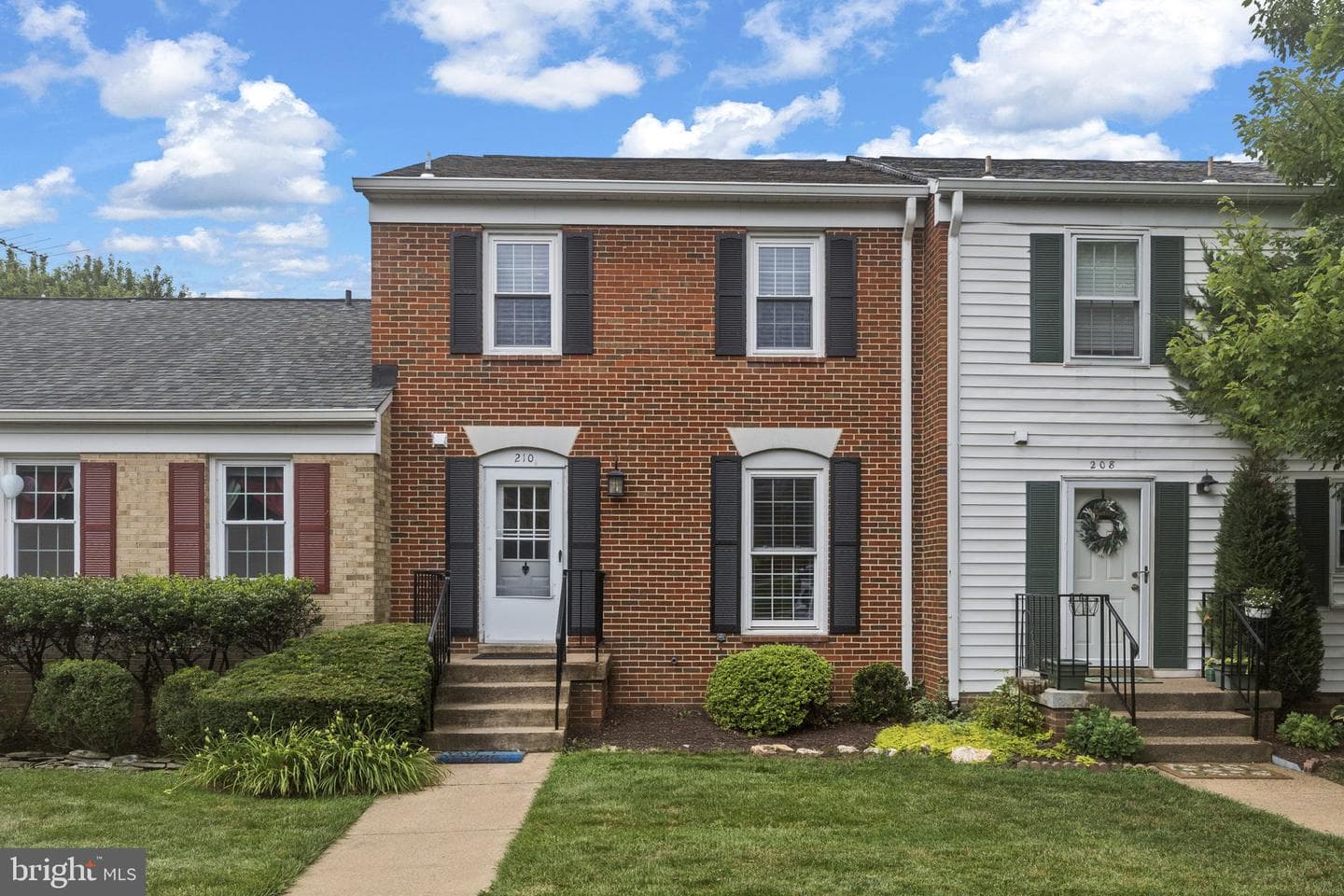 210 Leeds Court E, Warrenton