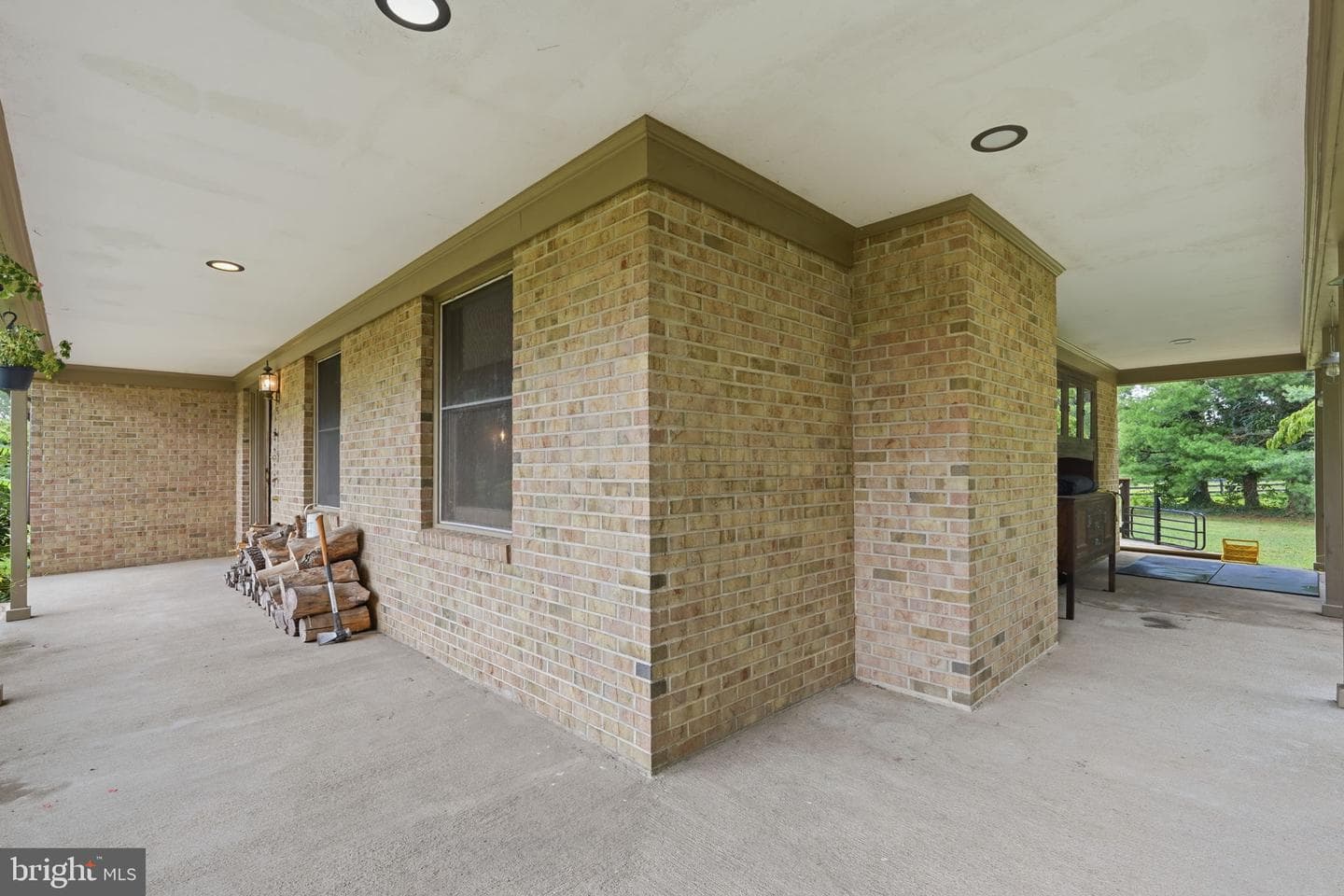 10414 Skyline Avenue photo 29