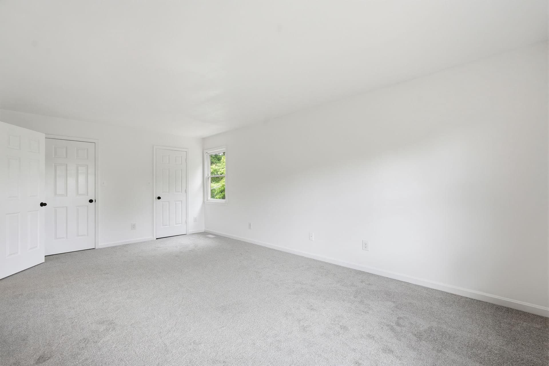 10414 Skyline Avenue photo 32