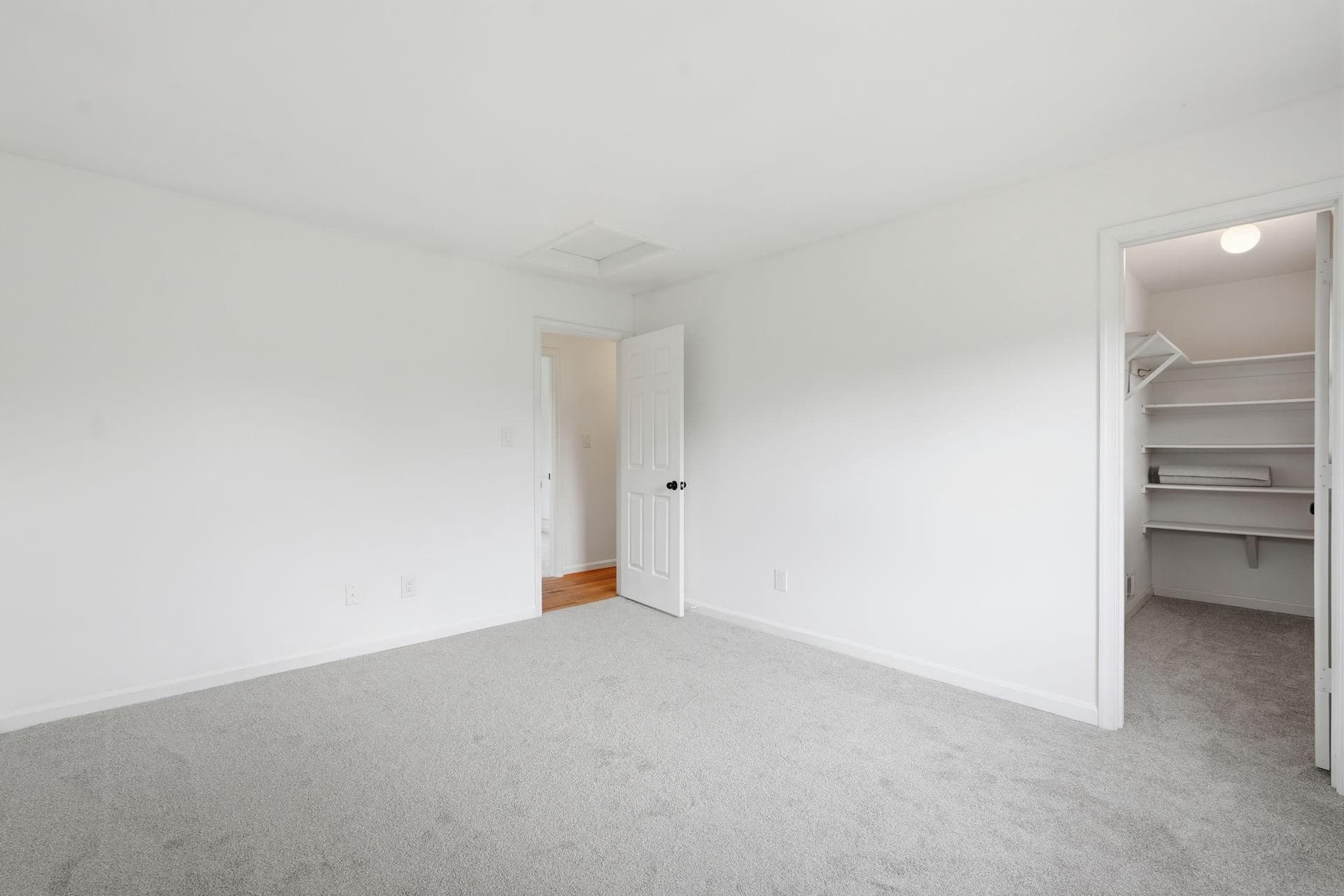 10414 Skyline Avenue photo 39