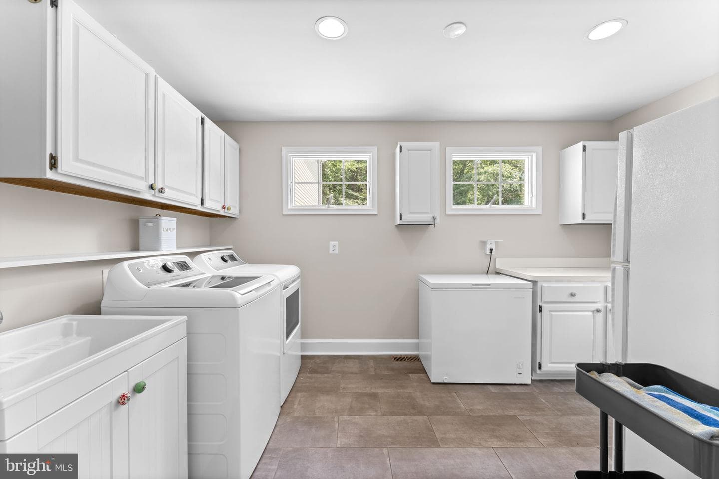 7154 Chesterfield photo 51