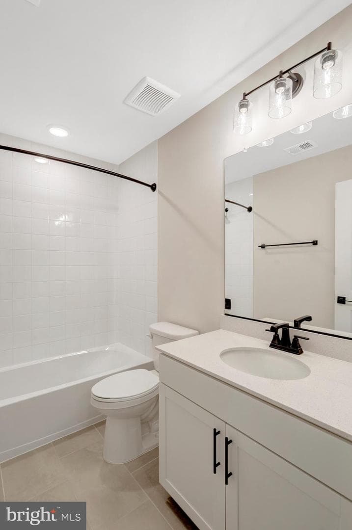 102 Midsummer Lane photo 30