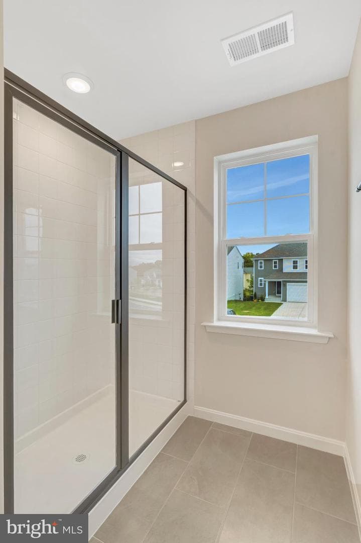 102 Midsummer Lane photo 40